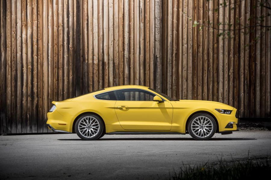  Ford Mustang GT Fastback 2015 года  (EU) (фото 13 из 37)